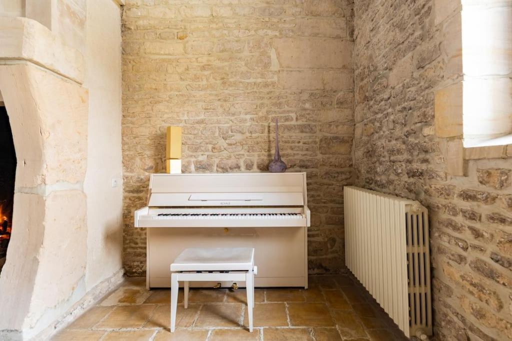 Bed and Breakfast L'Ecurie Gourmande Thaon Exterior foto