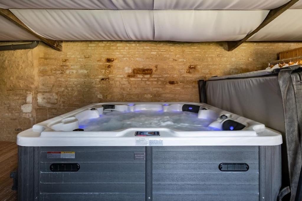 Bed and Breakfast L'Ecurie Gourmande Thaon Exterior foto